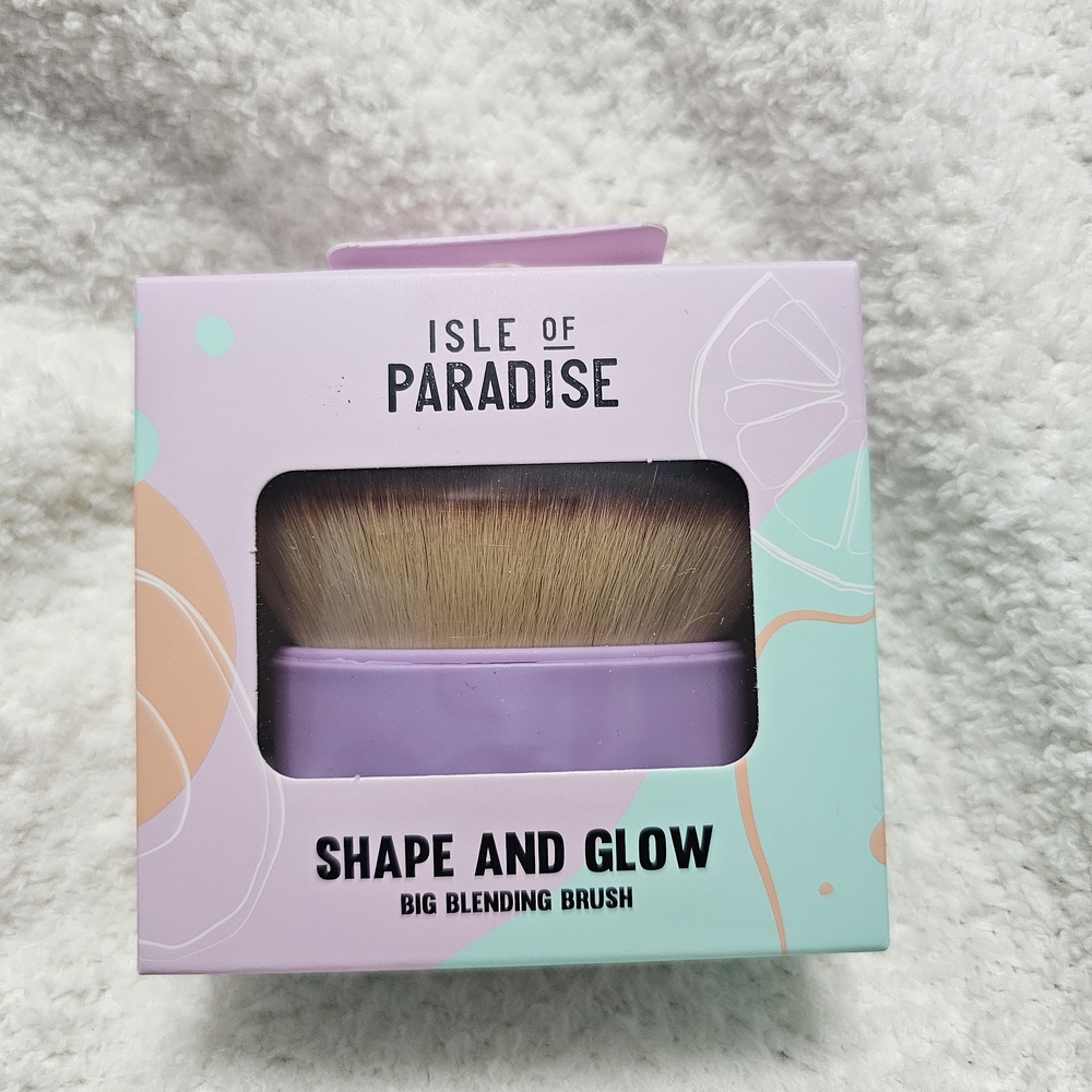 Isle of Paradise Shape and Glow Big Blending Brush